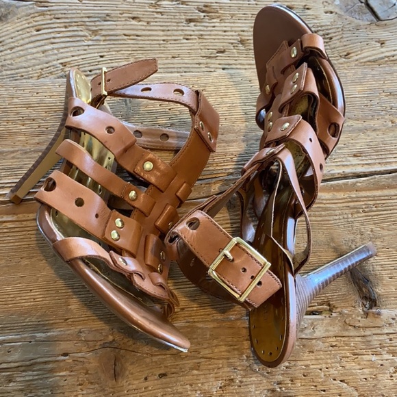 BCBG GIRLS BG LEXS TAN/GOLD‎ HEELED 4”SANDAL SZ 9.5 - Picture 3 of 4